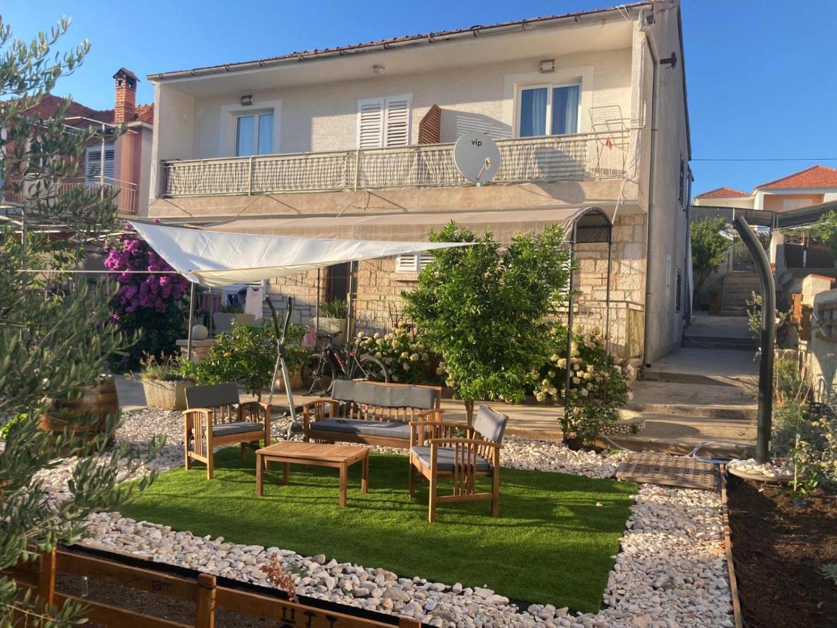 Apartments Bernarda, يزيرا المظهر الخارجي الصورة