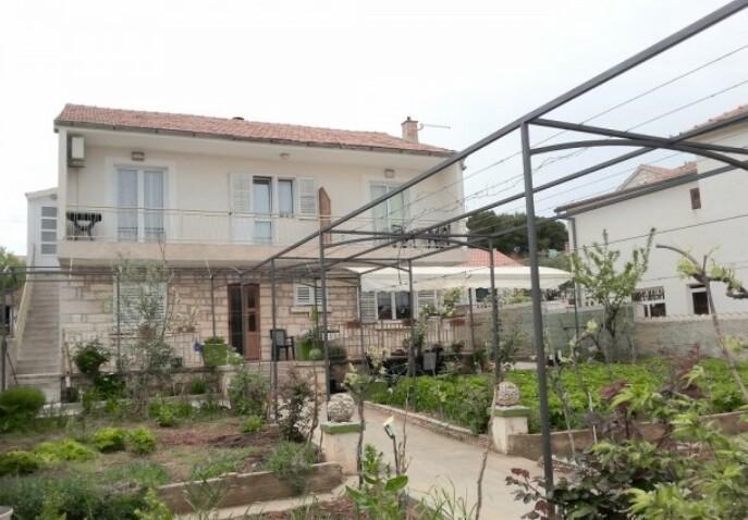 Apartments Bernarda, يزيرا المظهر الخارجي الصورة