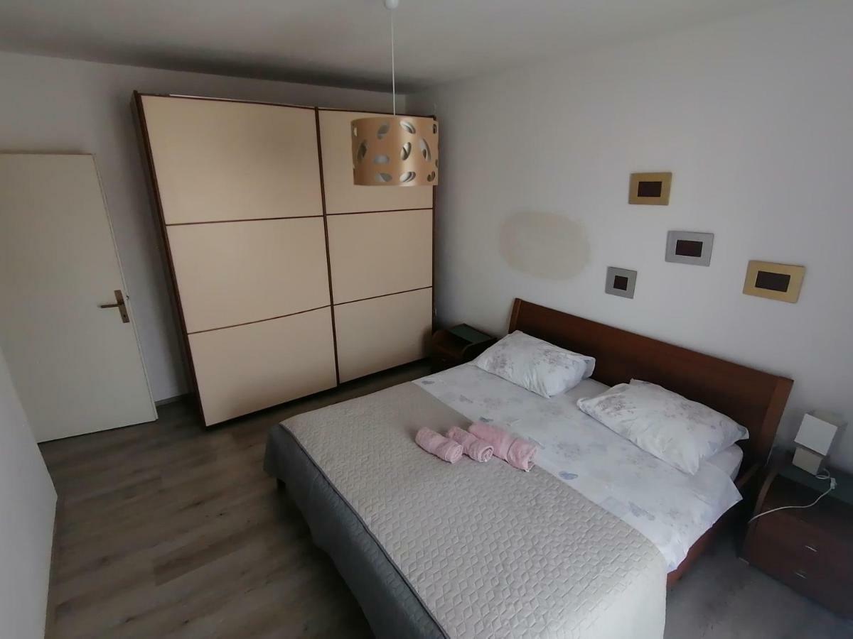 Apartments Bernarda, يزيرا المظهر الخارجي الصورة